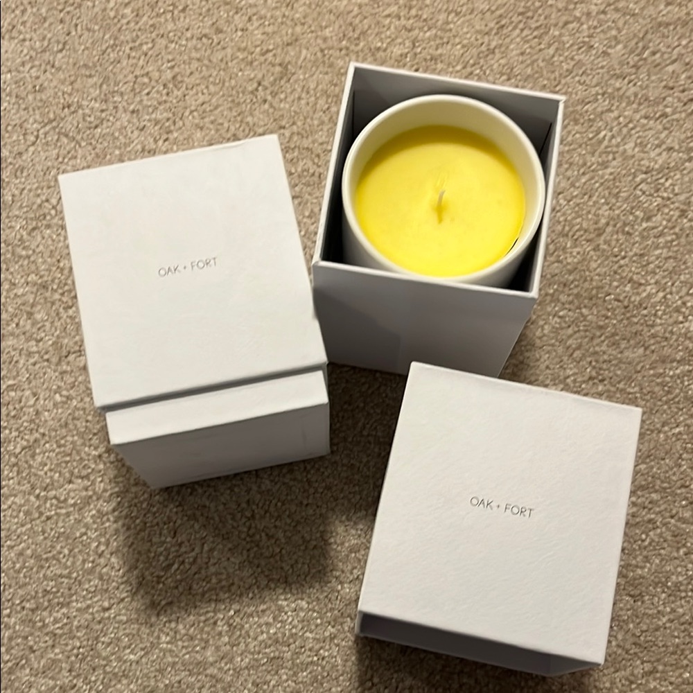 Oak + Fort Scented Candle home gift soy wax blend candle New in box 45h burn GWP